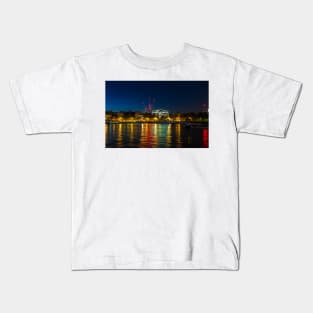 Victoria Embankment, London, at night Kids T-Shirt